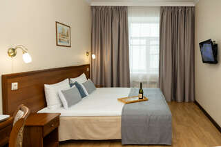 Гостиница Атлантика Санкт-Петербург Двухместный номер с 1 кроватью или 2 отдельными кроватями-1